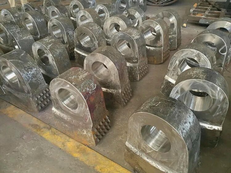 Mn13 & Mn18 High Manganese steel Crusher Hammers supplier
