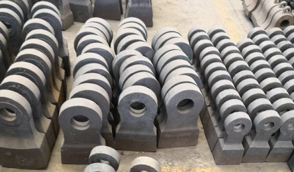 High Manganese Steel Hammer vs High Chrome Hammer